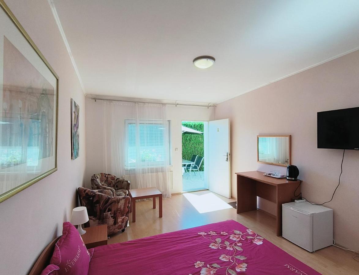 Cozy Room With Garden In Bratislava Esterno foto