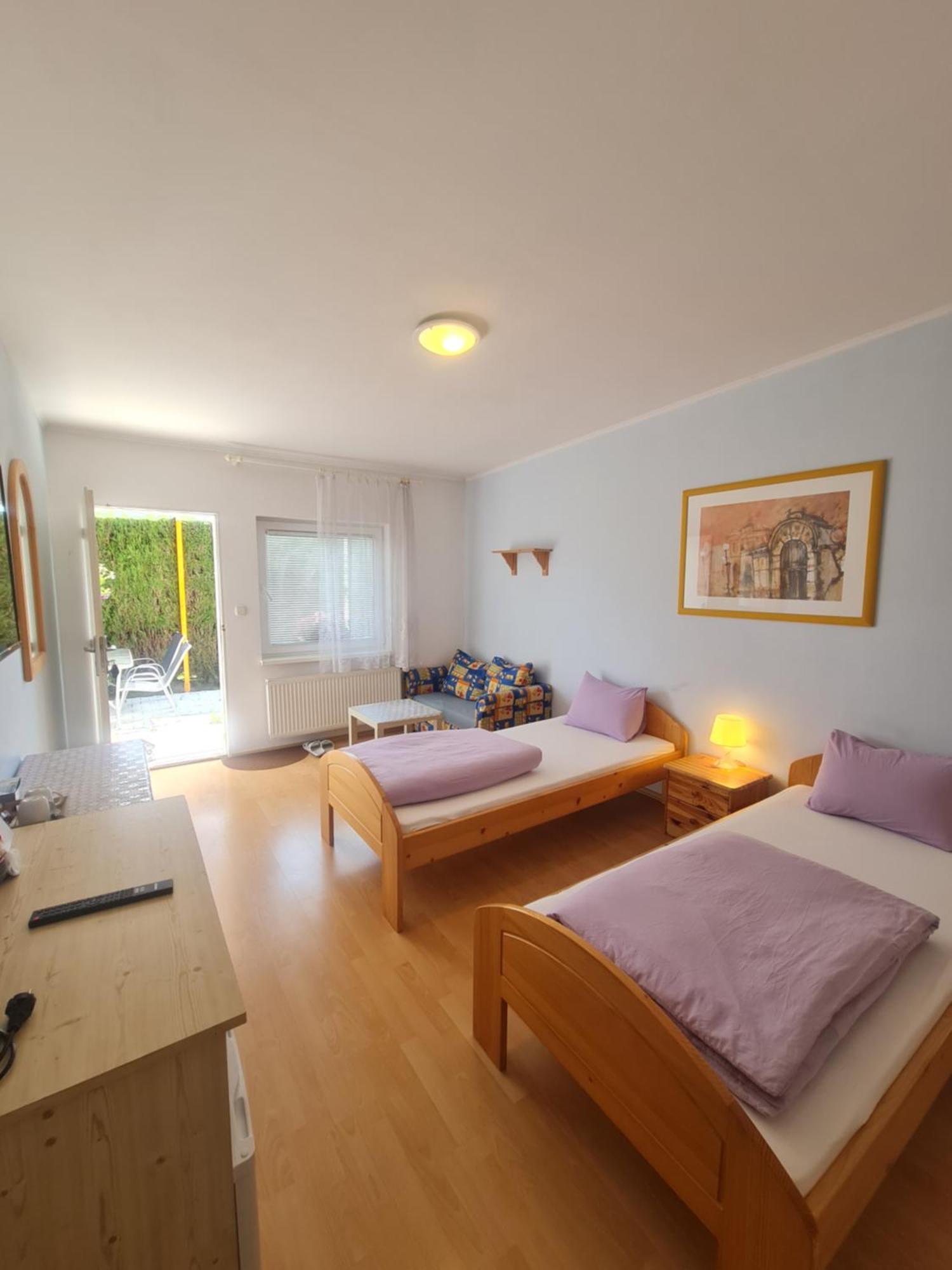 Cozy Room With Garden In Bratislava Esterno foto