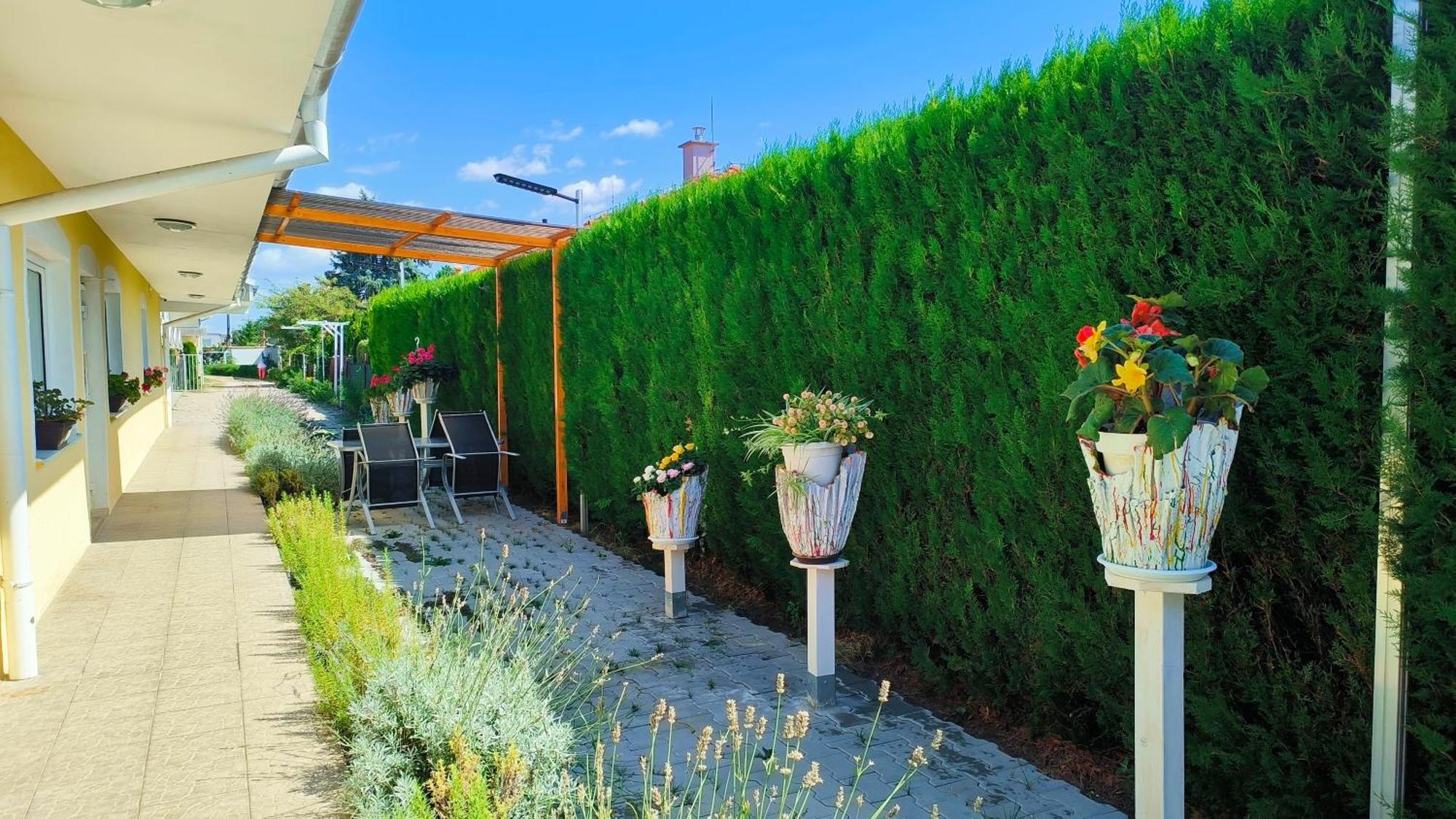 Cozy Room With Garden In Bratislava Esterno foto